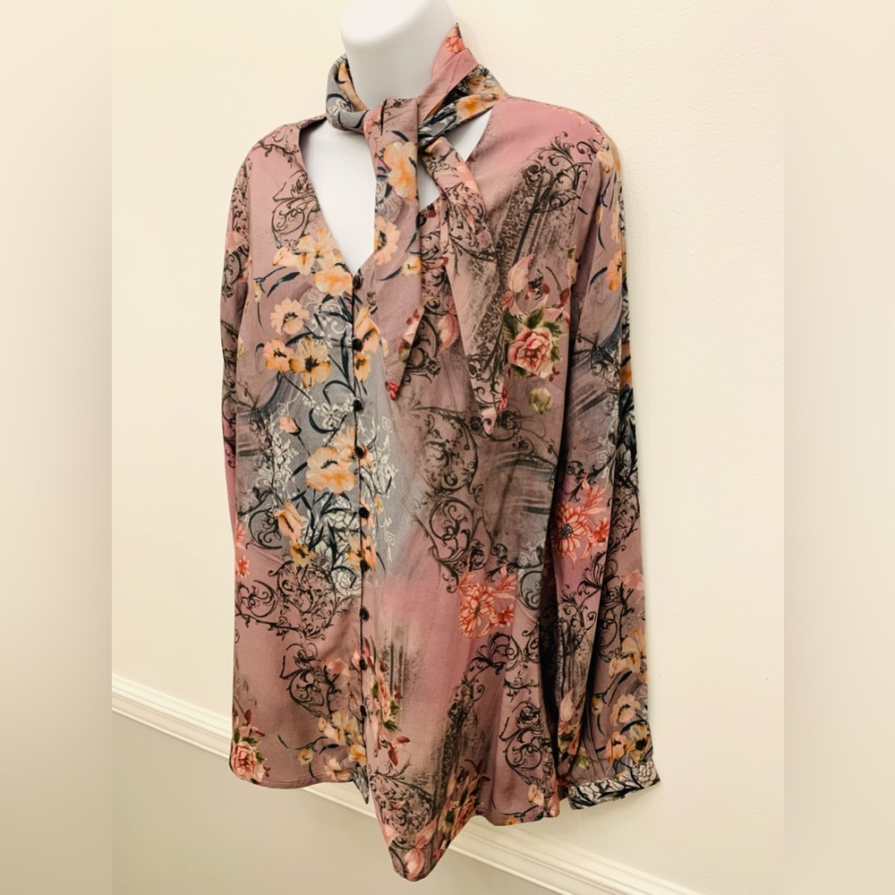 Tolani Julie Gray Dusty Pink Floral V Neck with Tie Blouse XS